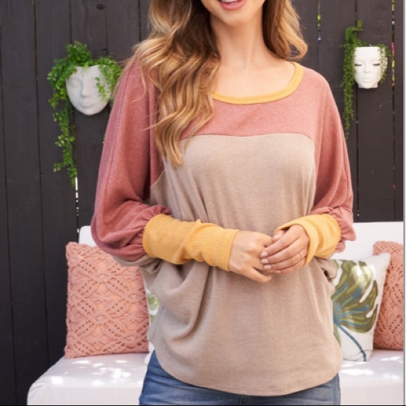 Color Block Dolman Sleeve Top - Picture 8 of 11
